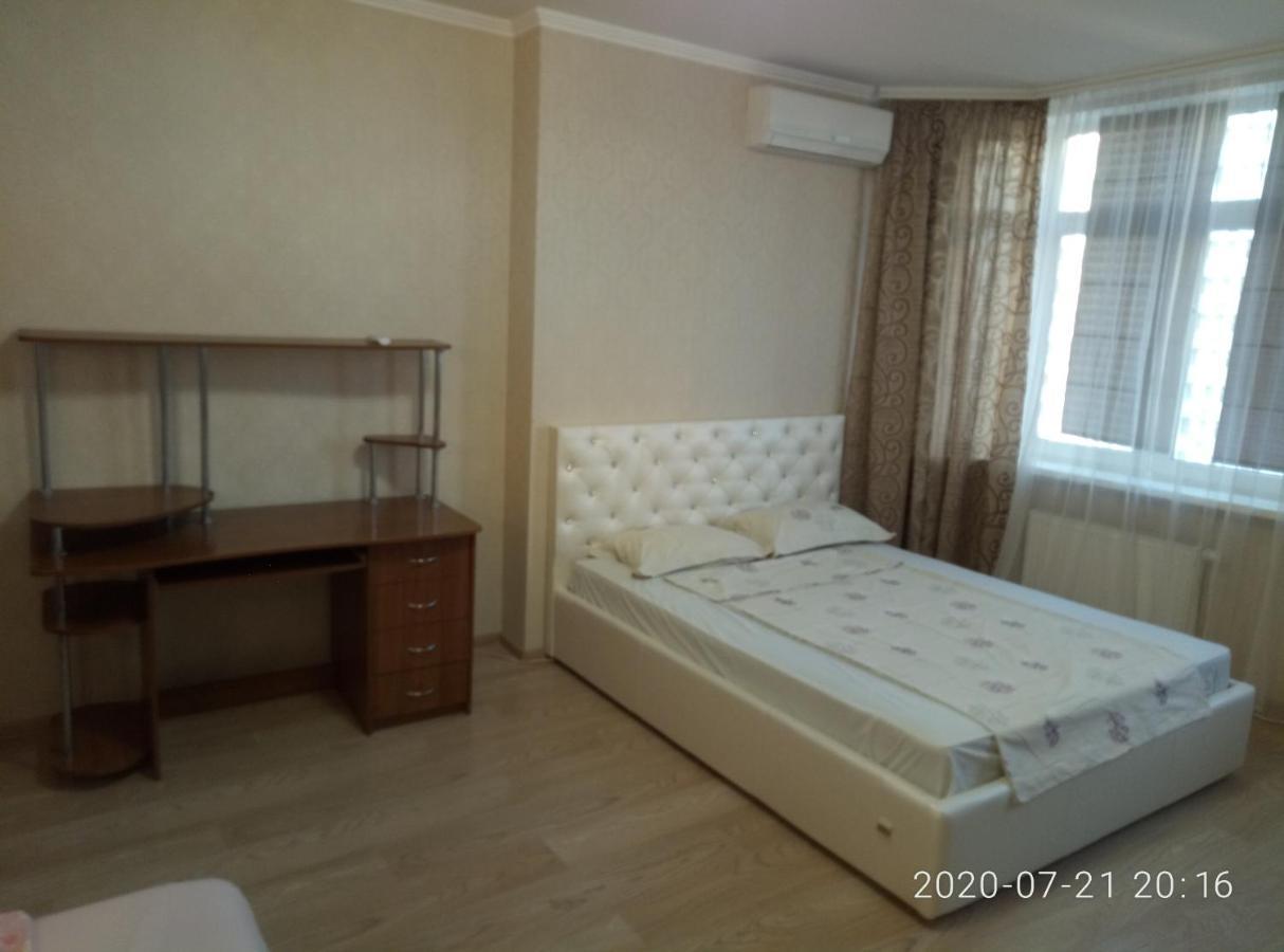 Люкс Апартаменты На Позняках Kiev Bagian luar foto