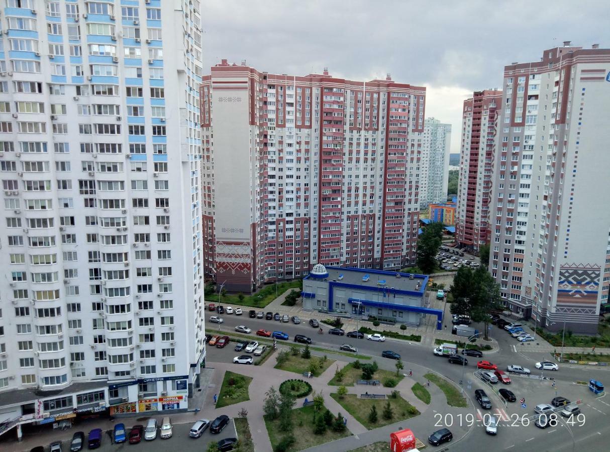 Люкс Апартаменты На Позняках Kiev Bagian luar foto